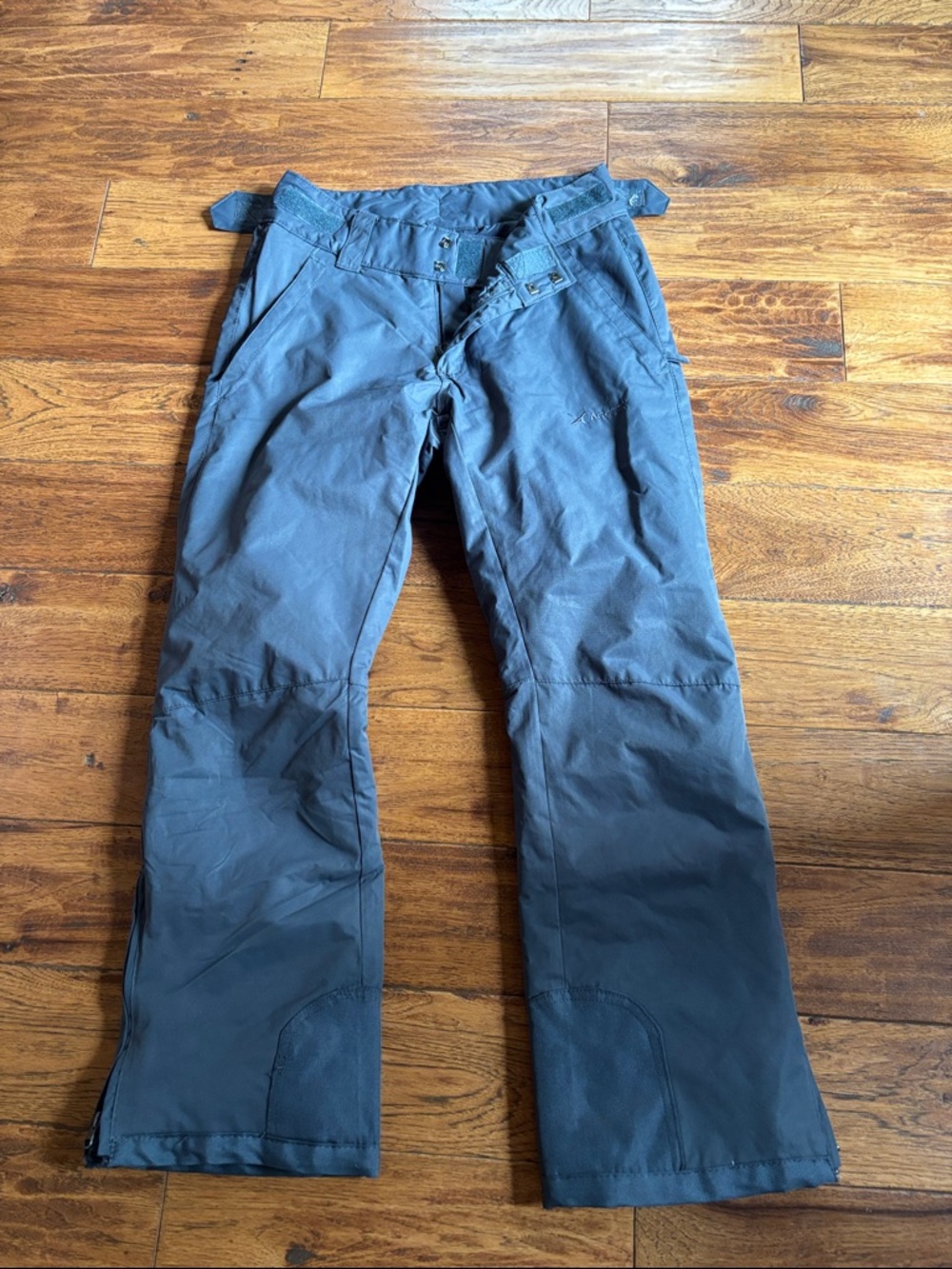Men's Gray Outdoor Shell Pants - Versatile Weatherproof Travel Pant